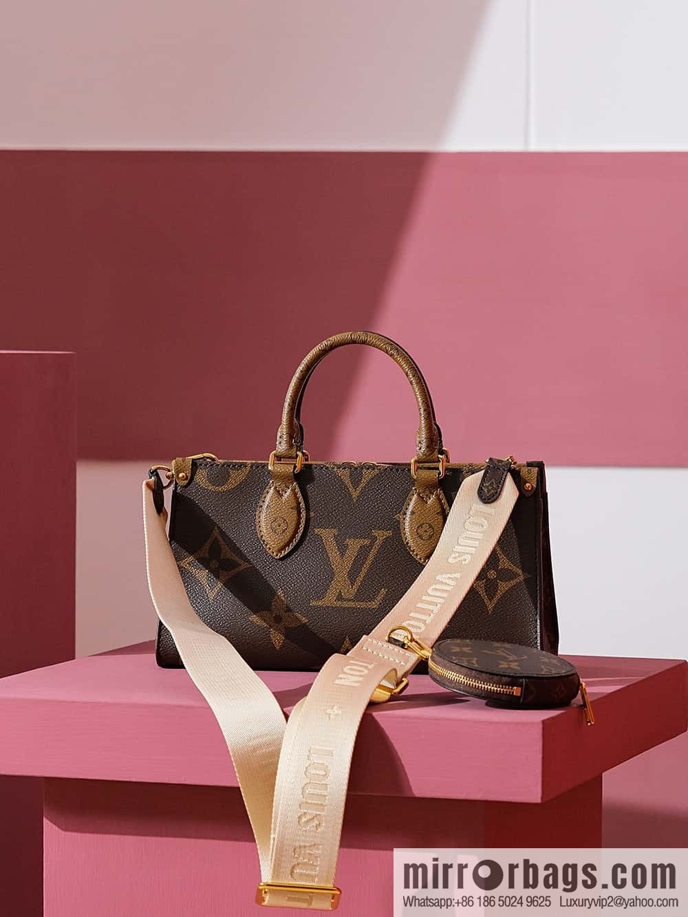LV OnTheGo East West M46653