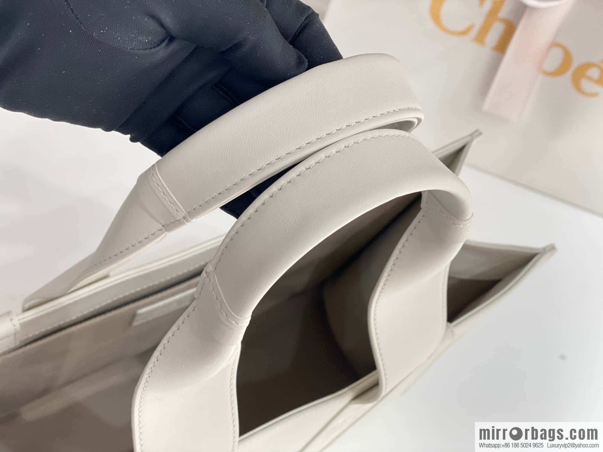 Chloe Woody Full Pitot Bag, White Large 45CM