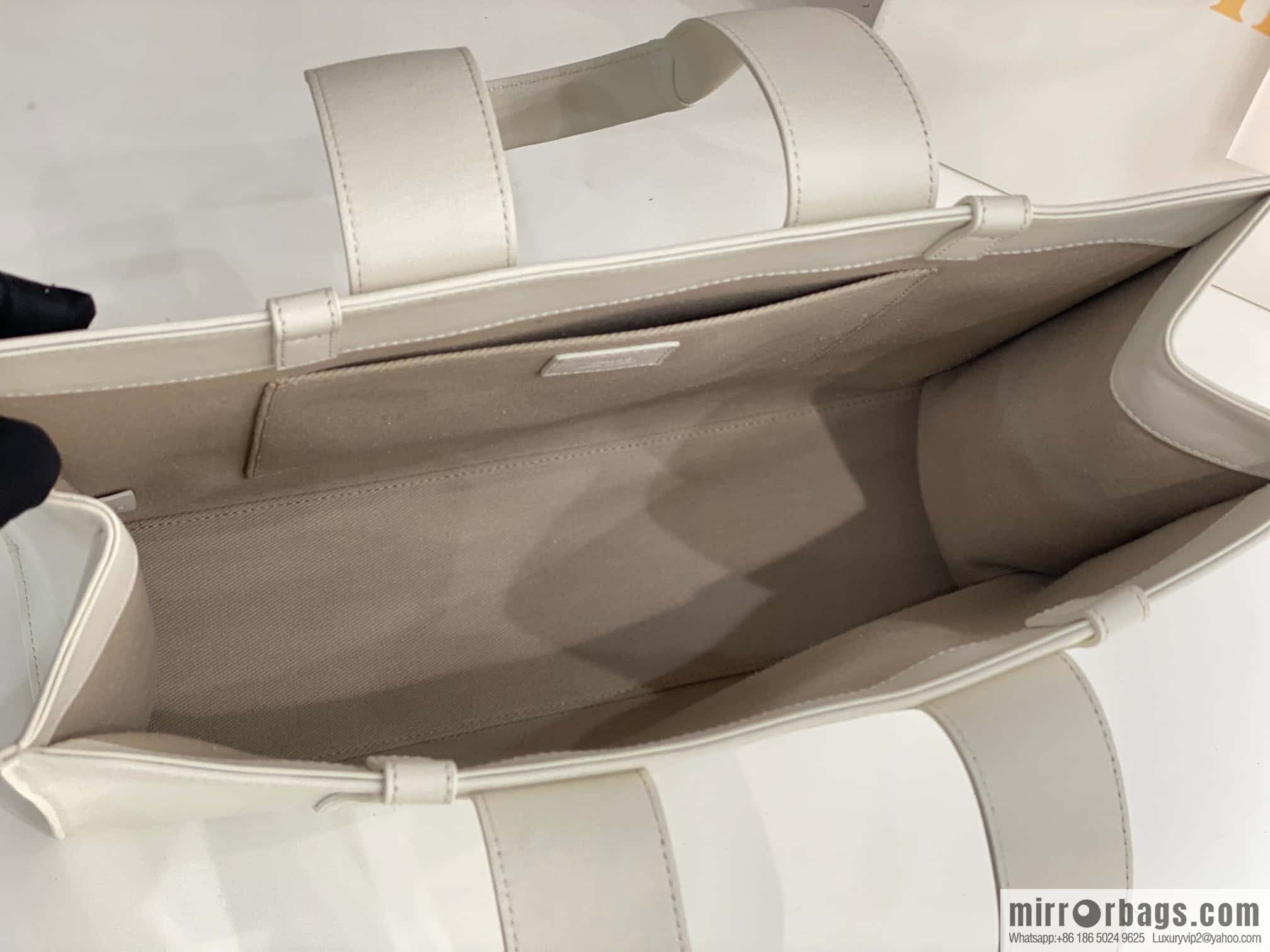 Chloe Woody Full Pitot Bag, White Large 45CM