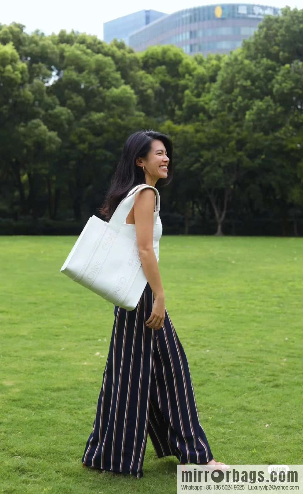 Chloe Woody Full Pitot Bag, White Medium 37CM