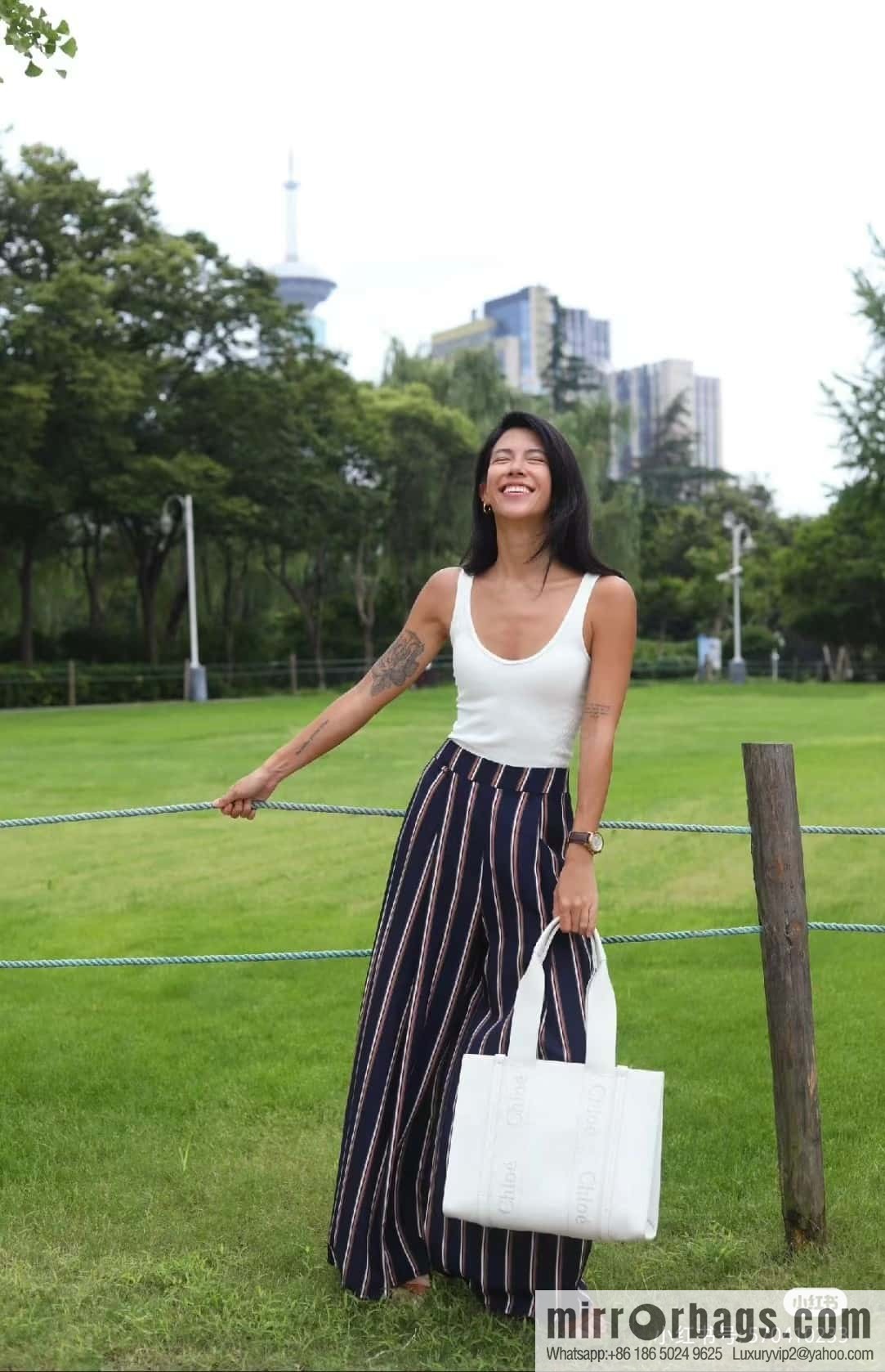 Chloe Woody Full Pitot Bag, White Medium 37CM