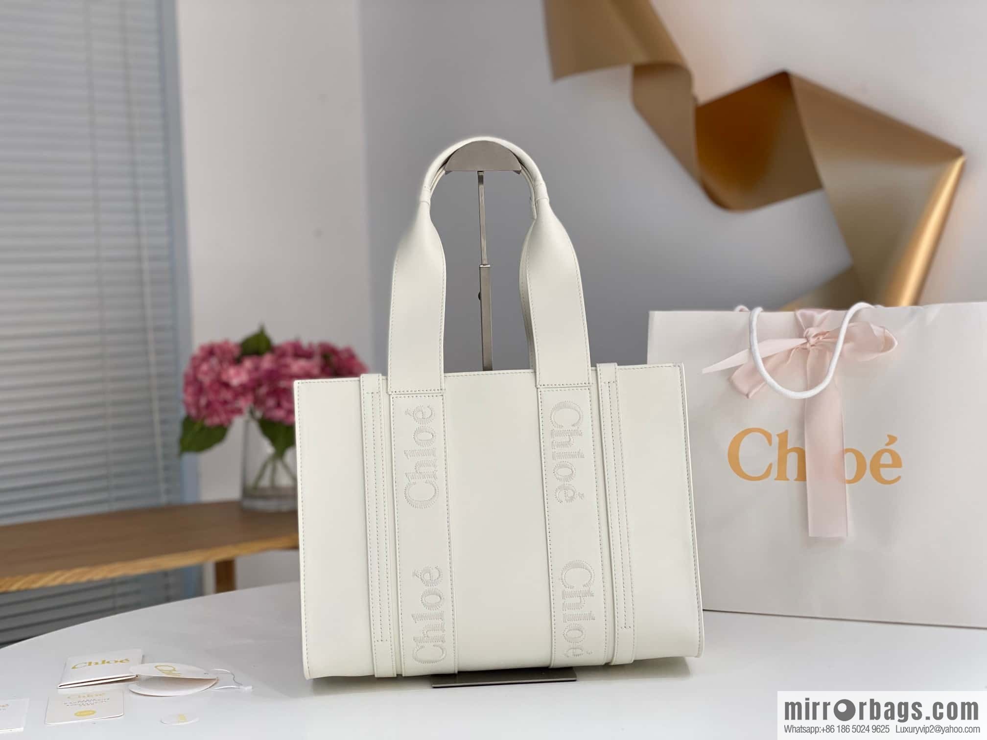 Chloe Woody Full Pitot Bag, White Medium 37CM