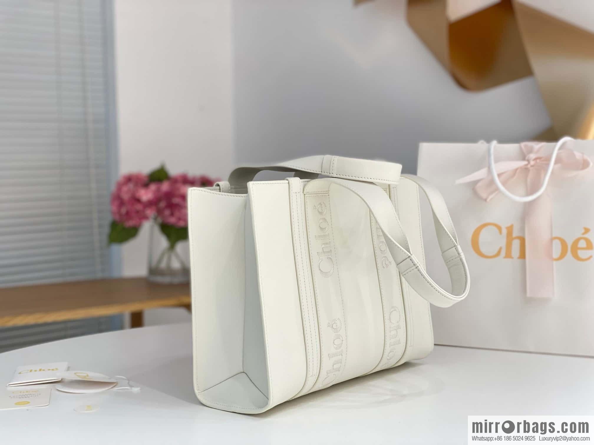 Chloe Woody Full Pitot Bag, White Medium 37CM