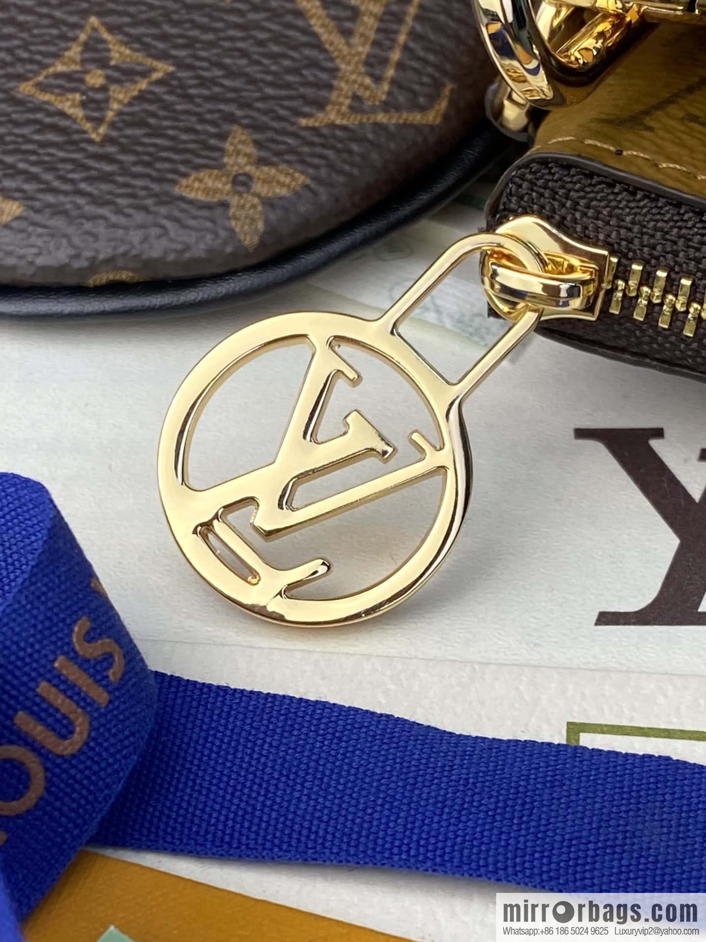 LV M68756 Trio Pouch