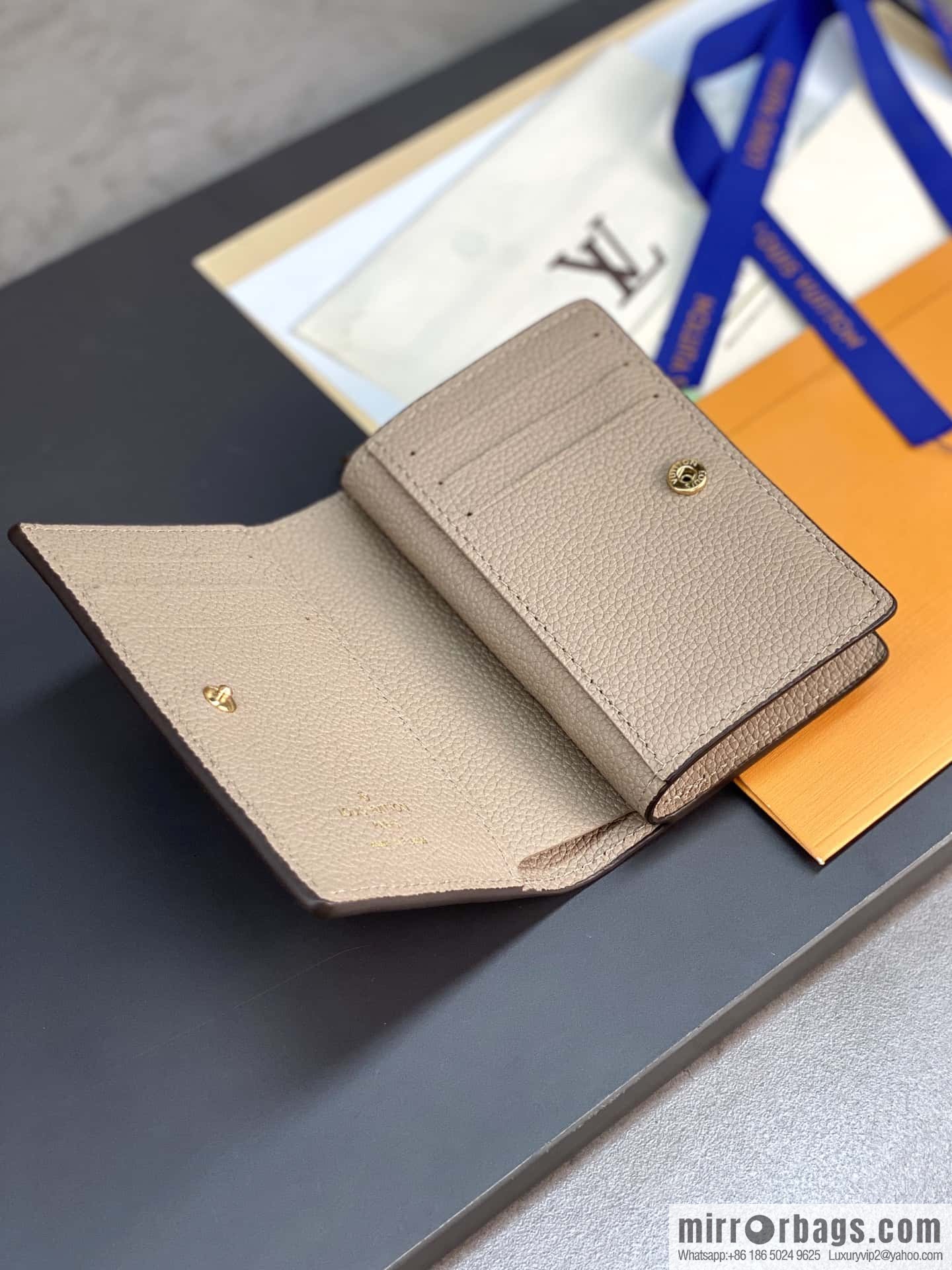 LV M82370 Cléa Wallet