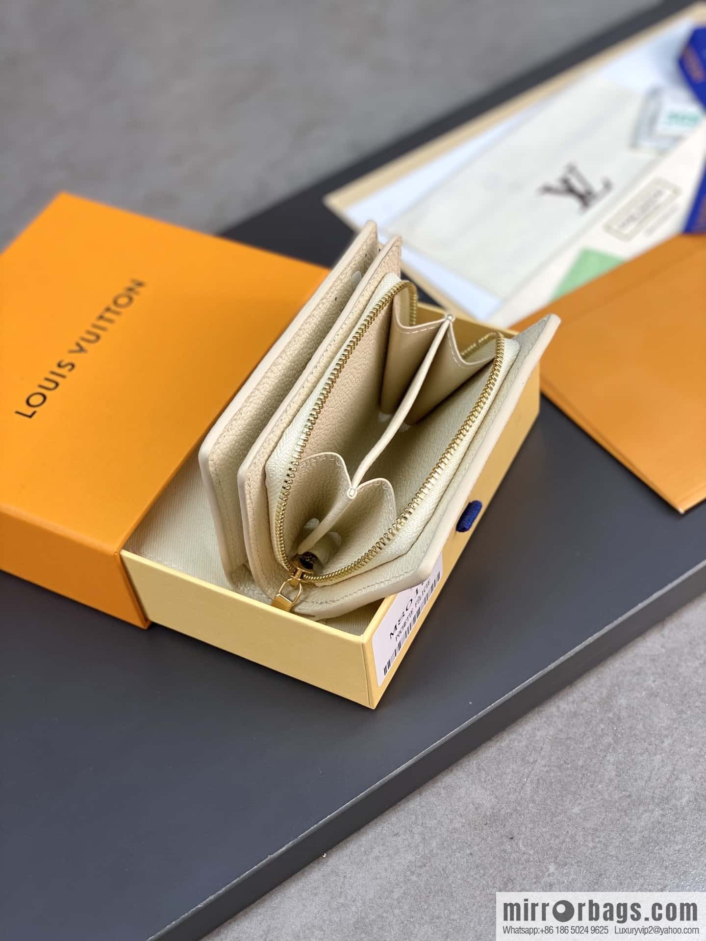 LV M81927 Cléa Wallet