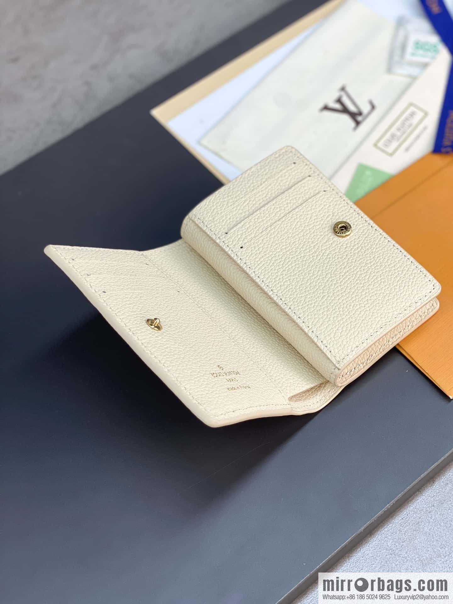 LV M81927 Cléa Wallet