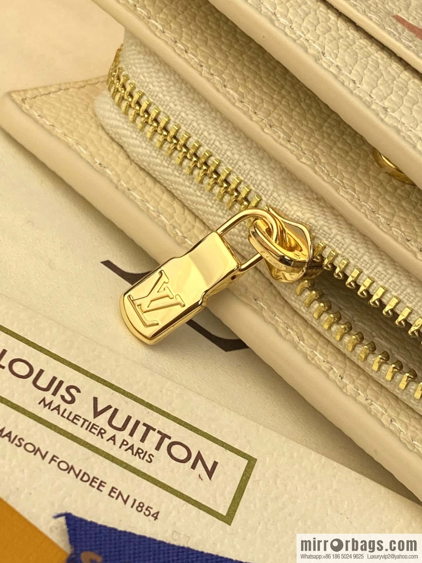 LV M81927 Cléa Wallet