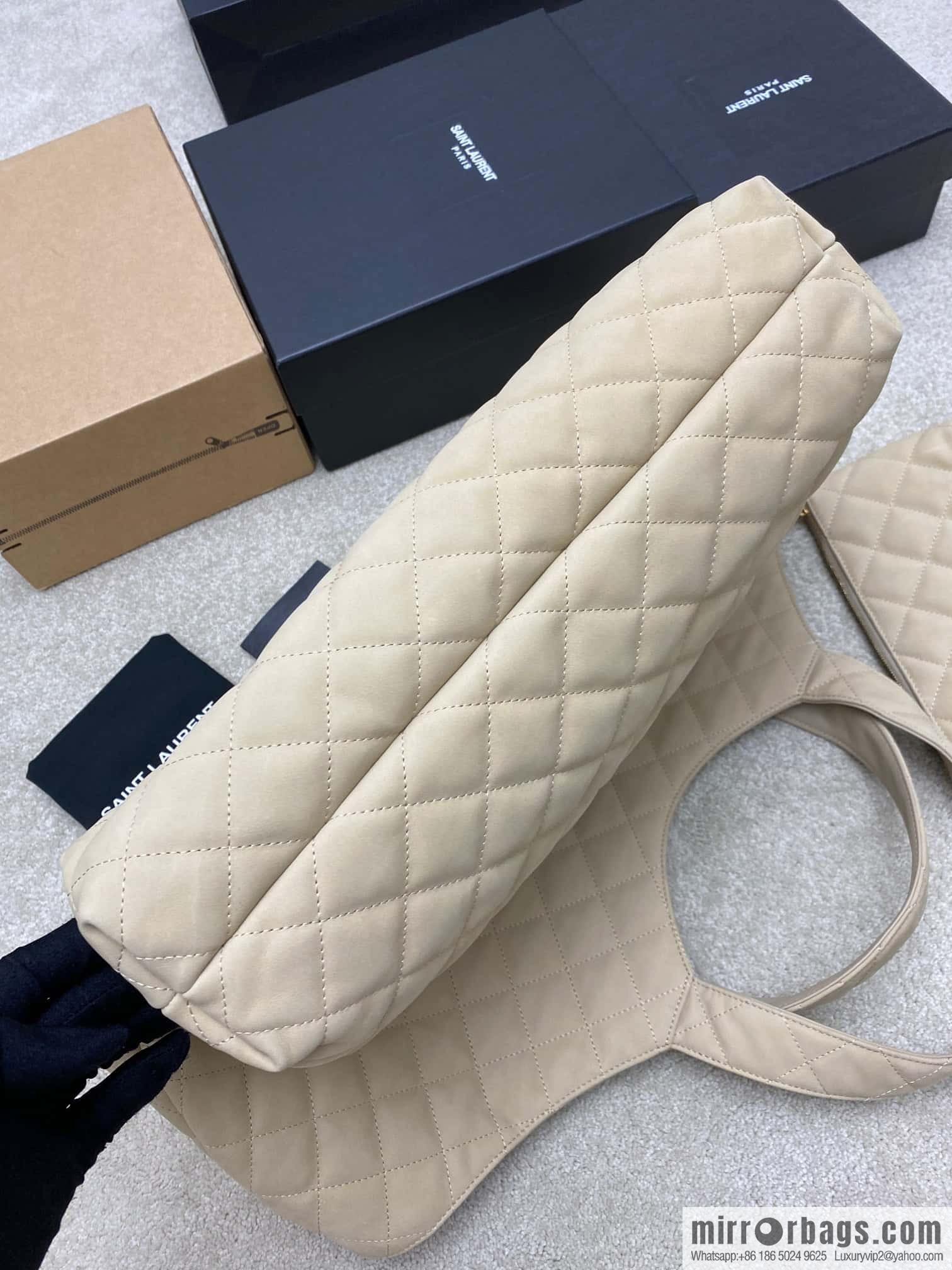 Saint Laurent 22 spring and summer new product launch tote bag model: 698651