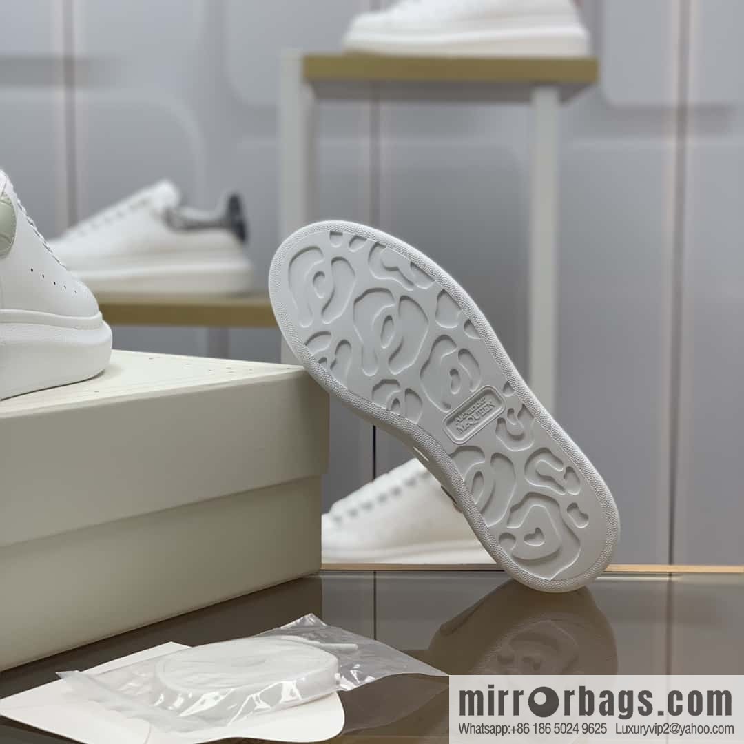 Alexander McQueen Alexander McQueen Rice Grey Crocodile Tail Unisex Same Sneakers