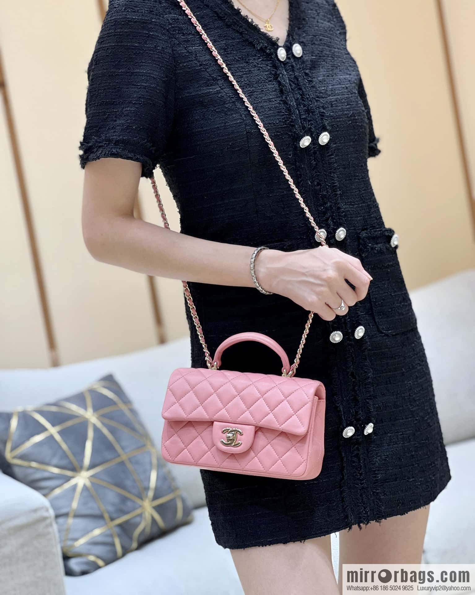 CHANEL classic cf mini handle 20CM AS2431 pink