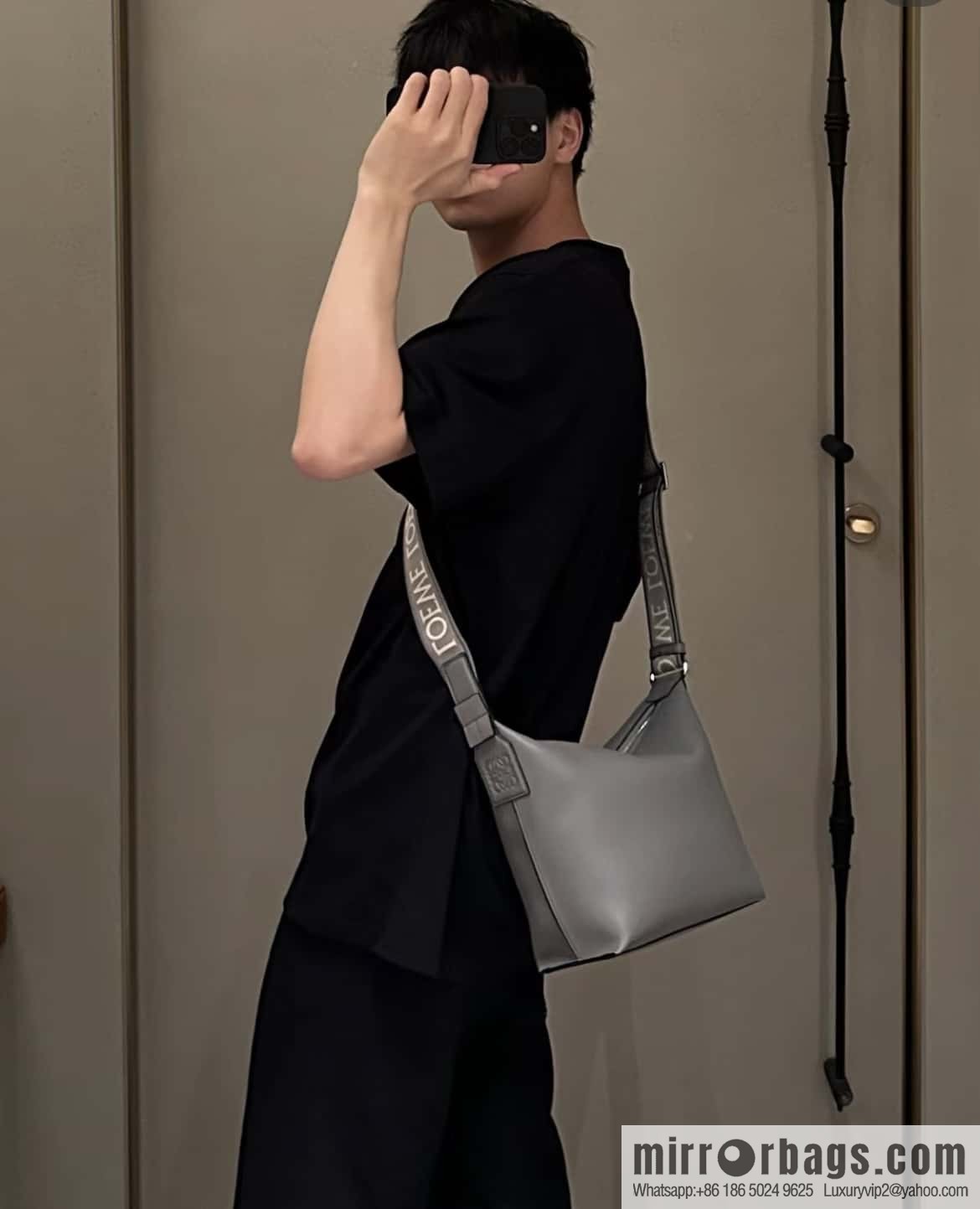 LOEWE Mens Cubi shoulder crossbody bag 0689 grey
