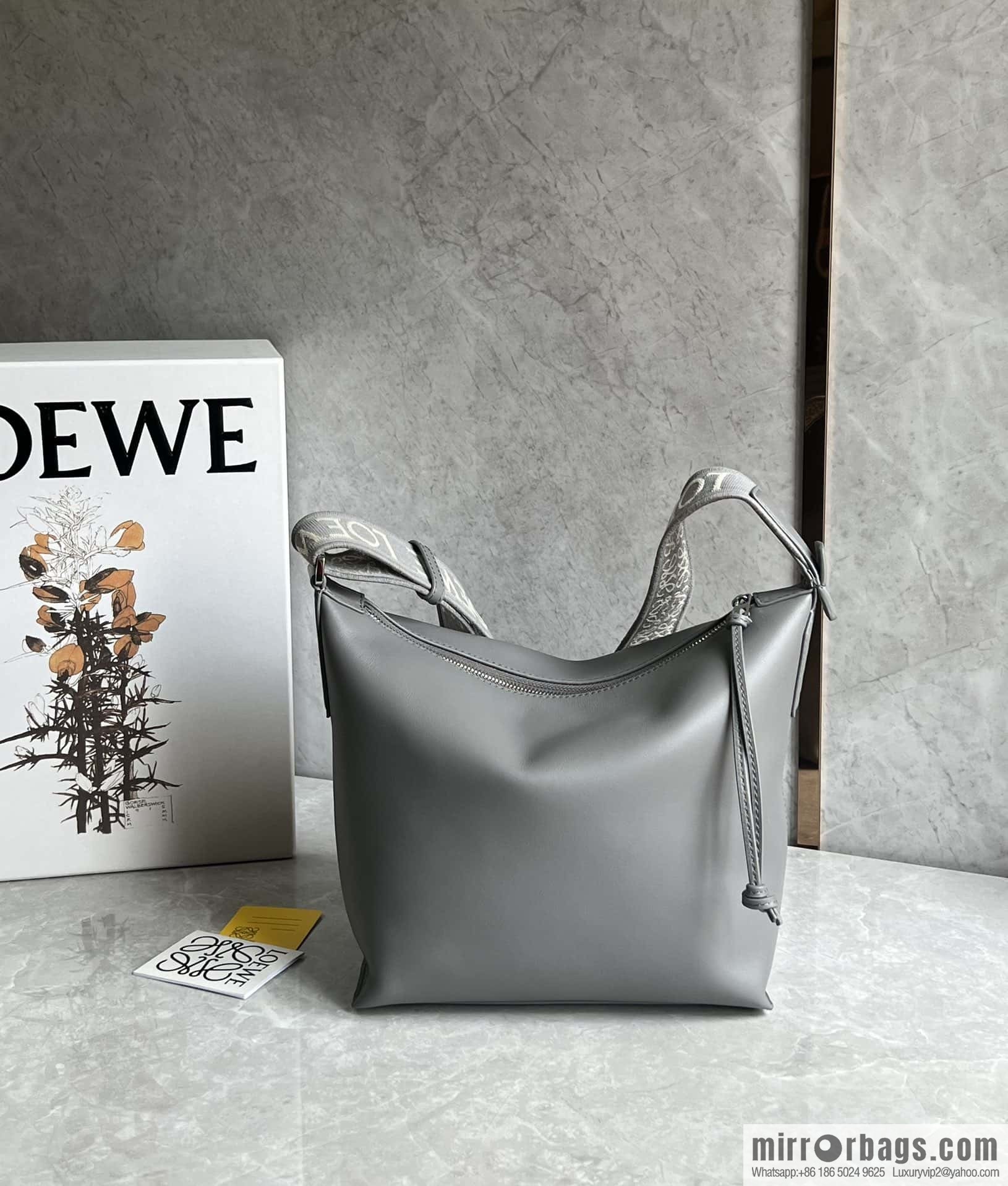 LOEWE Mens Cubi shoulder crossbody bag 0689 grey