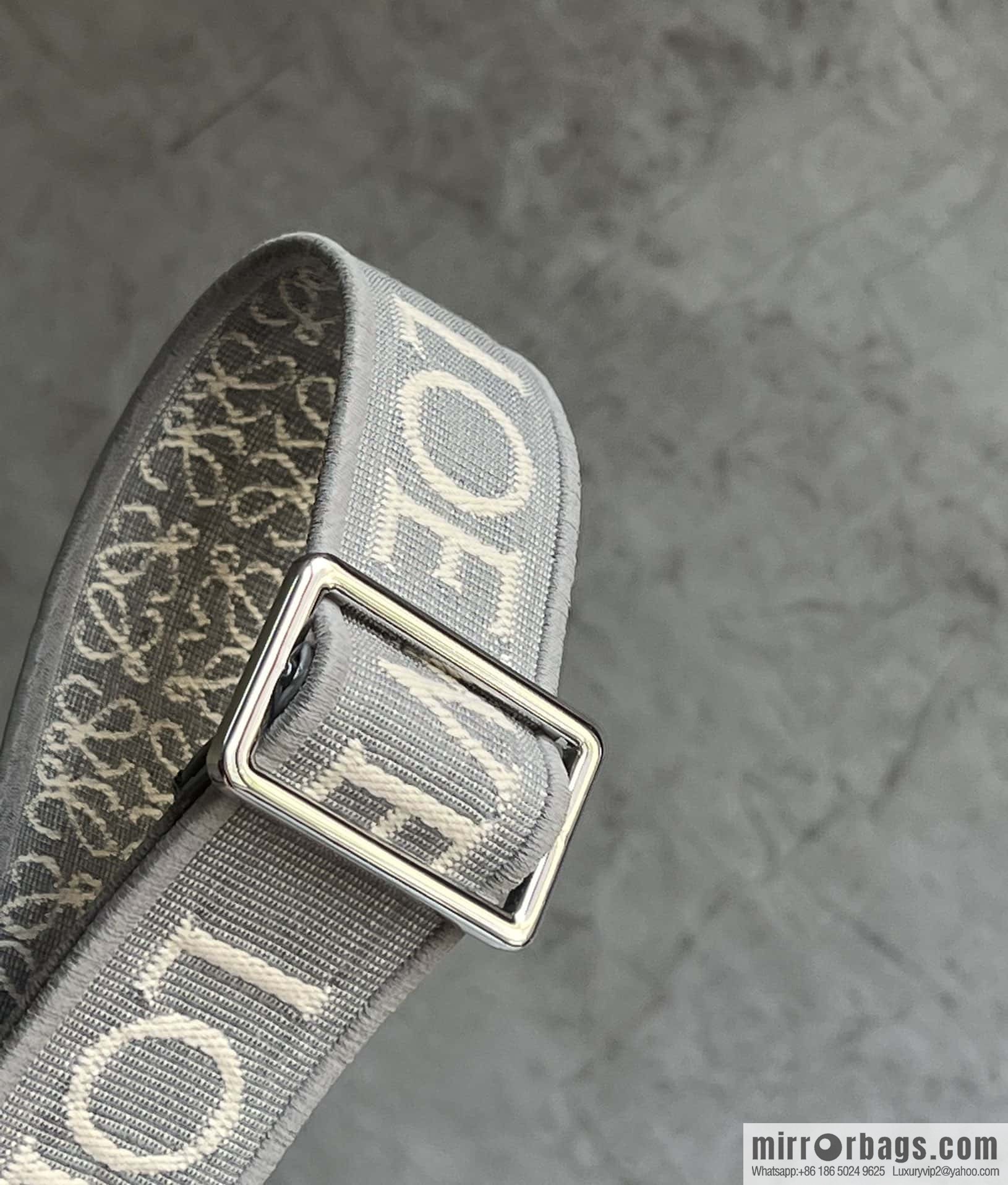 LOEWE Mens Cubi shoulder crossbody bag 0689 grey