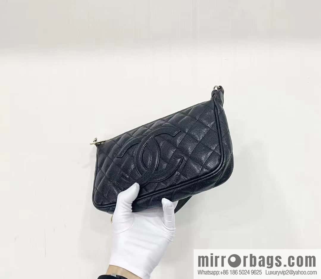CHANEL CNNe same popular medieval armpit bag A50920 black