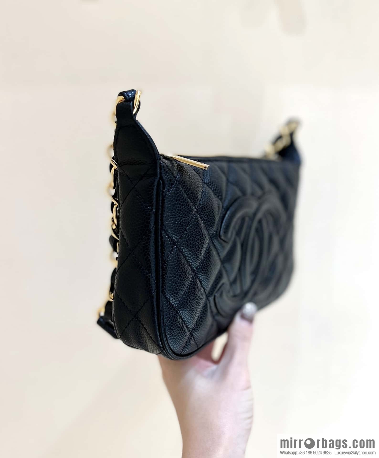 CHANEL CNNe same popular medieval armpit bag A50920 black