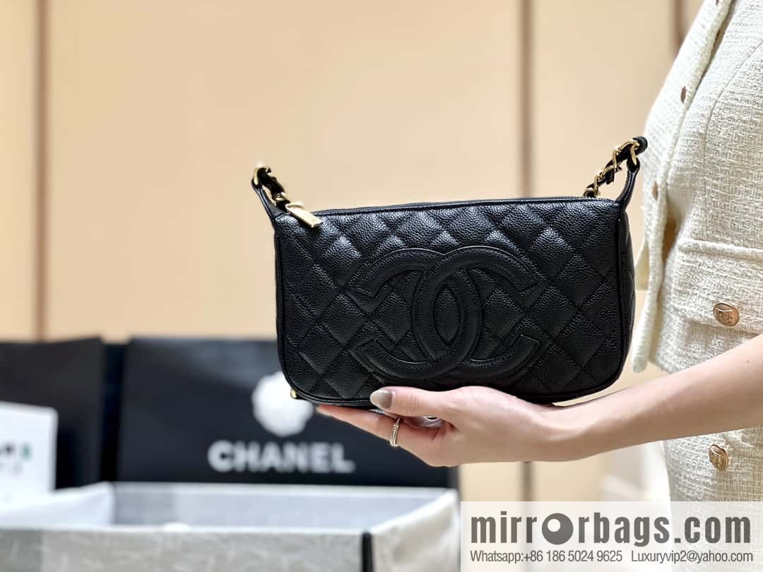 CHANEL CNNe same popular medieval armpit bag A50920 black