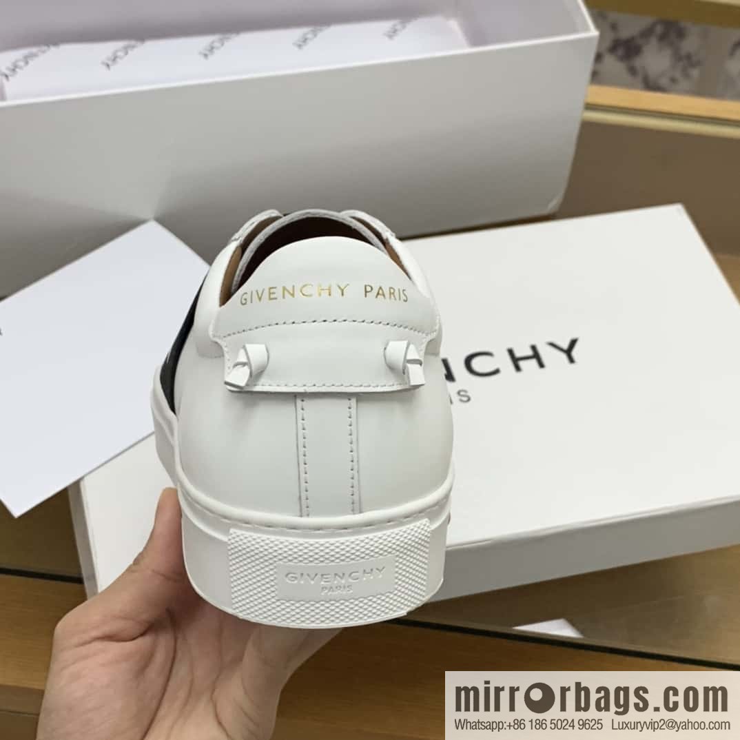 Givenchy/Givenchy, white leather (fabric) Urban Street His & Hers sneakers