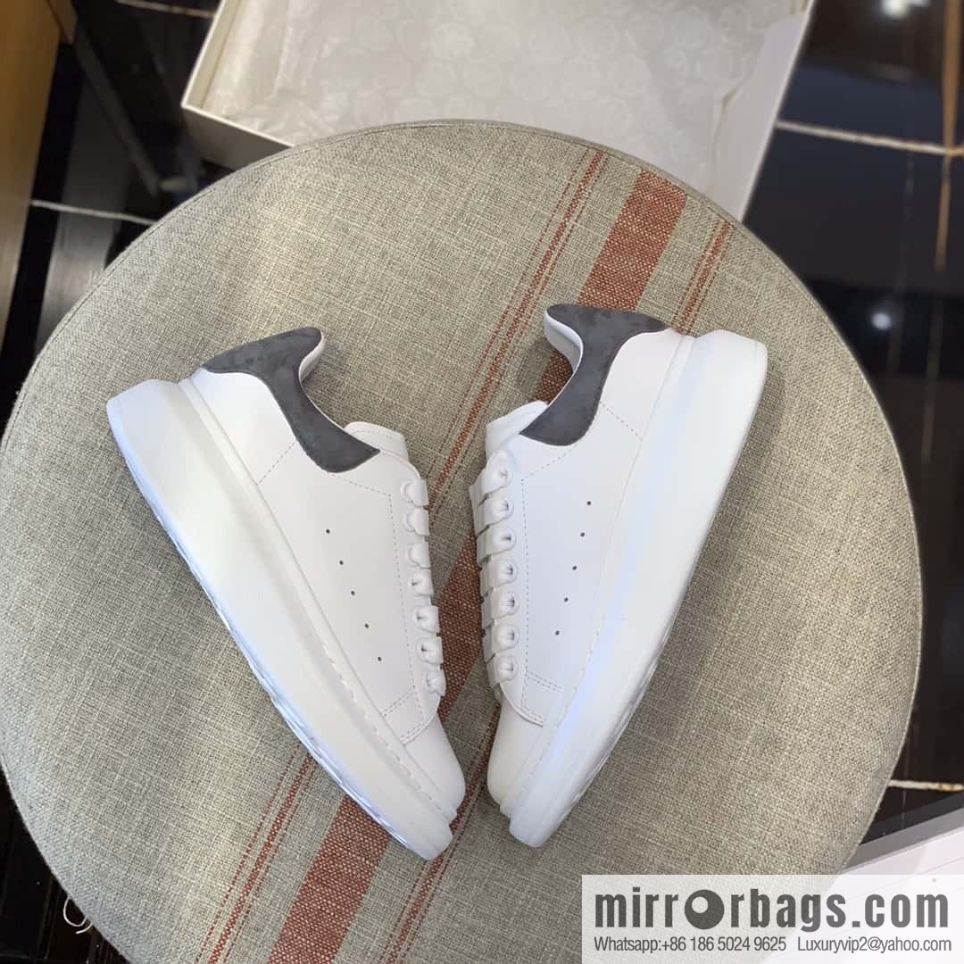 Alexander McQueen Alexander McQueen Dark Grey Fleece Tail Unisex Sneakers