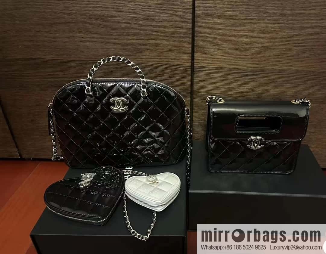 CHANEL 23S spring and summer series patent leather envelope bag AS4025