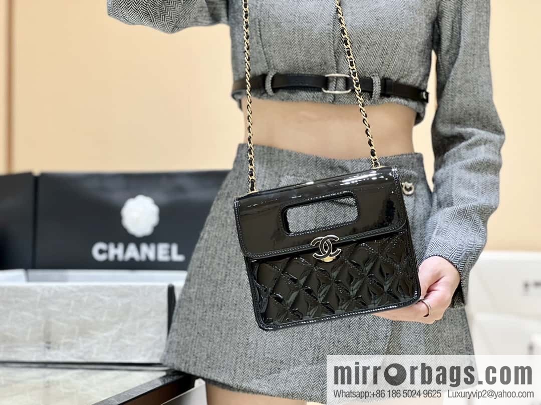 CHANEL 23S spring and summer series patent leather envelope bag AS4025