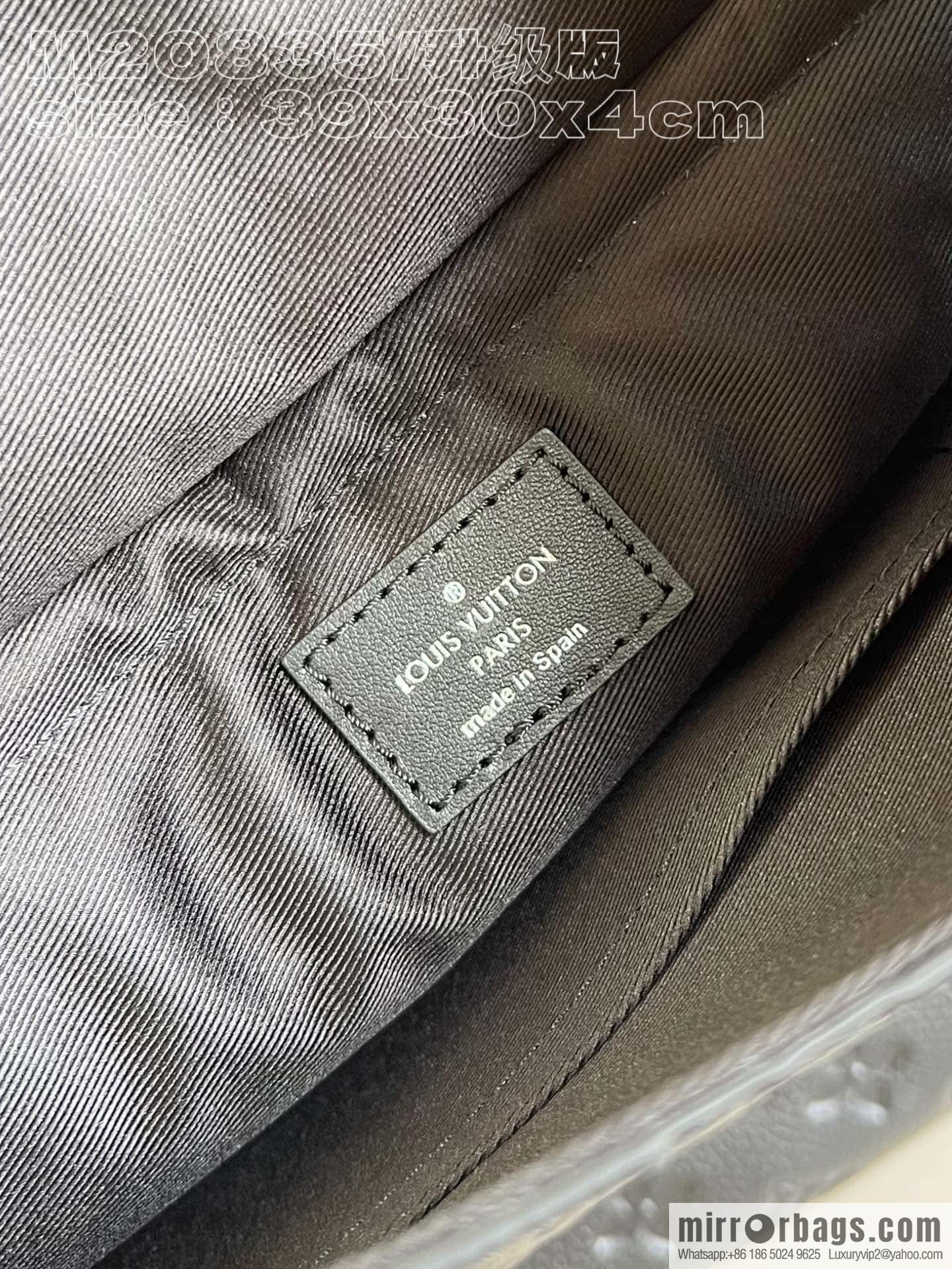 LV M20835 S Lock Briefcase