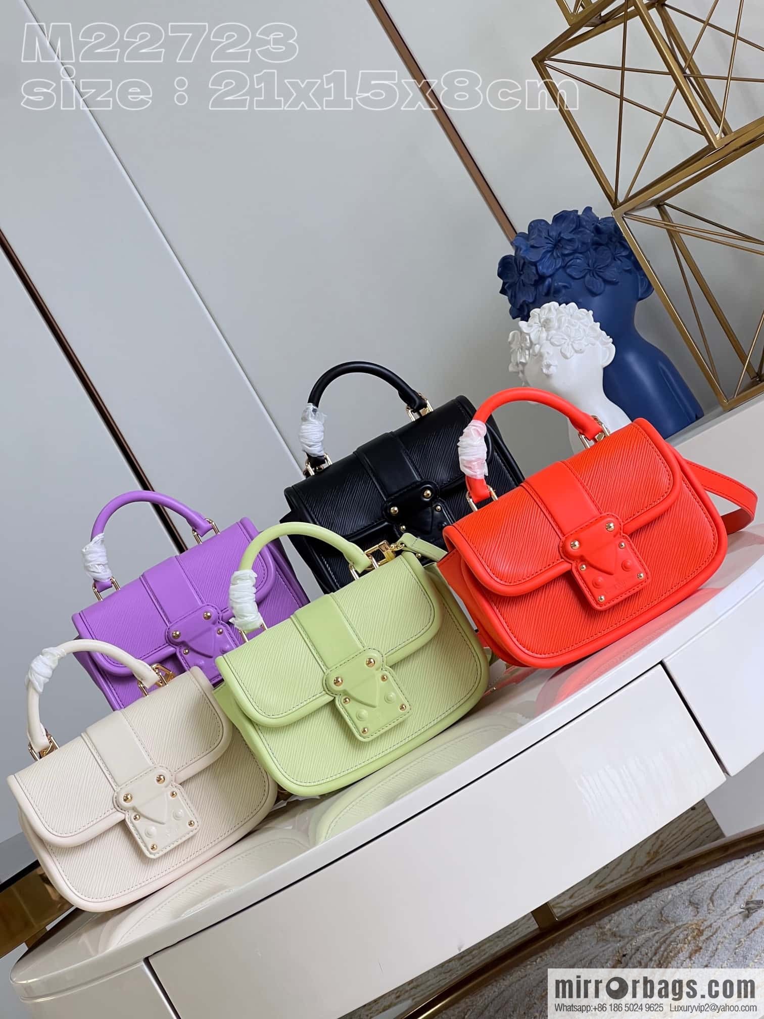 LV M22720 HIDE AND SEEK BAG