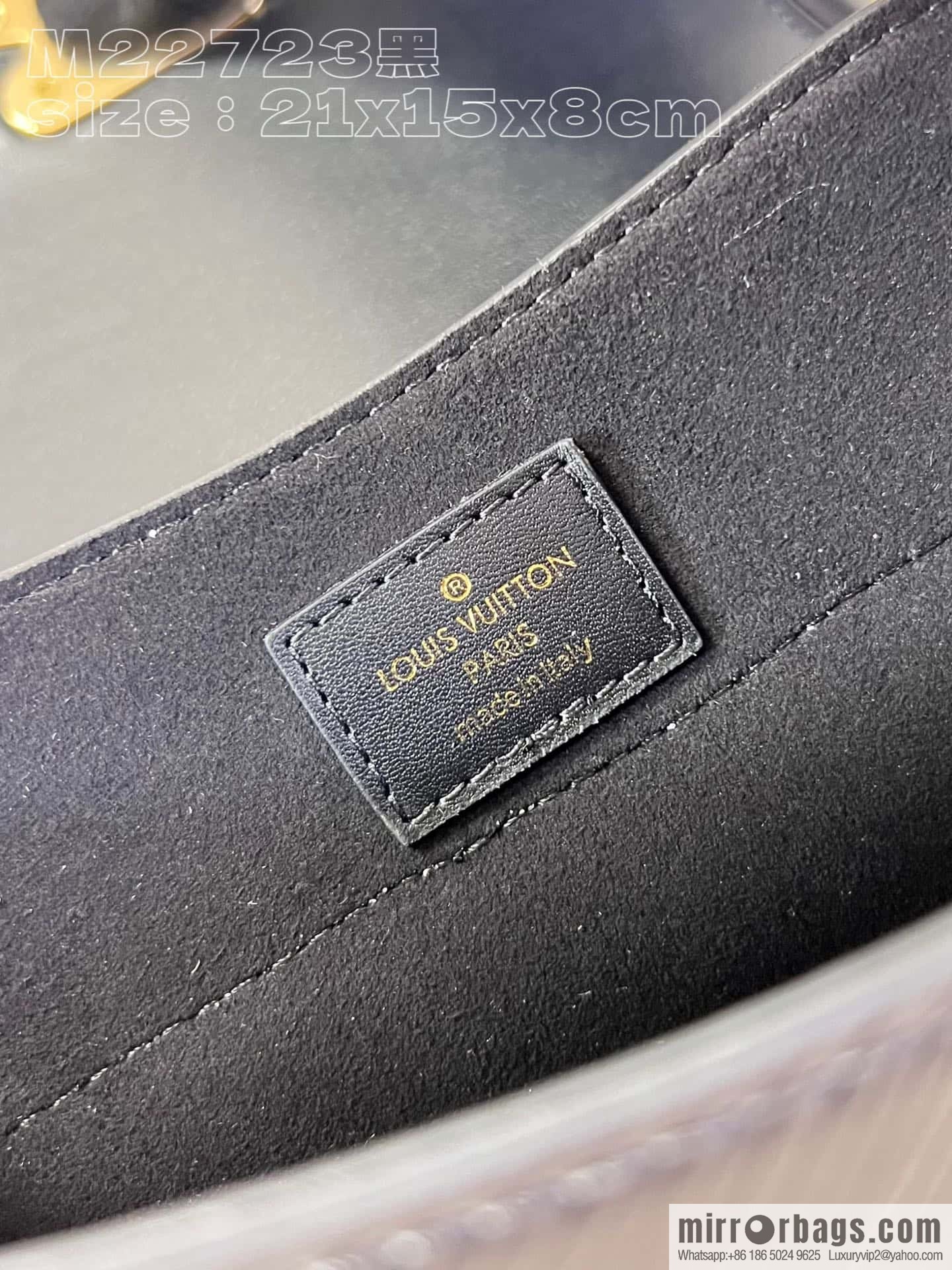 LV M22724 HIDE AND SEEK BAG