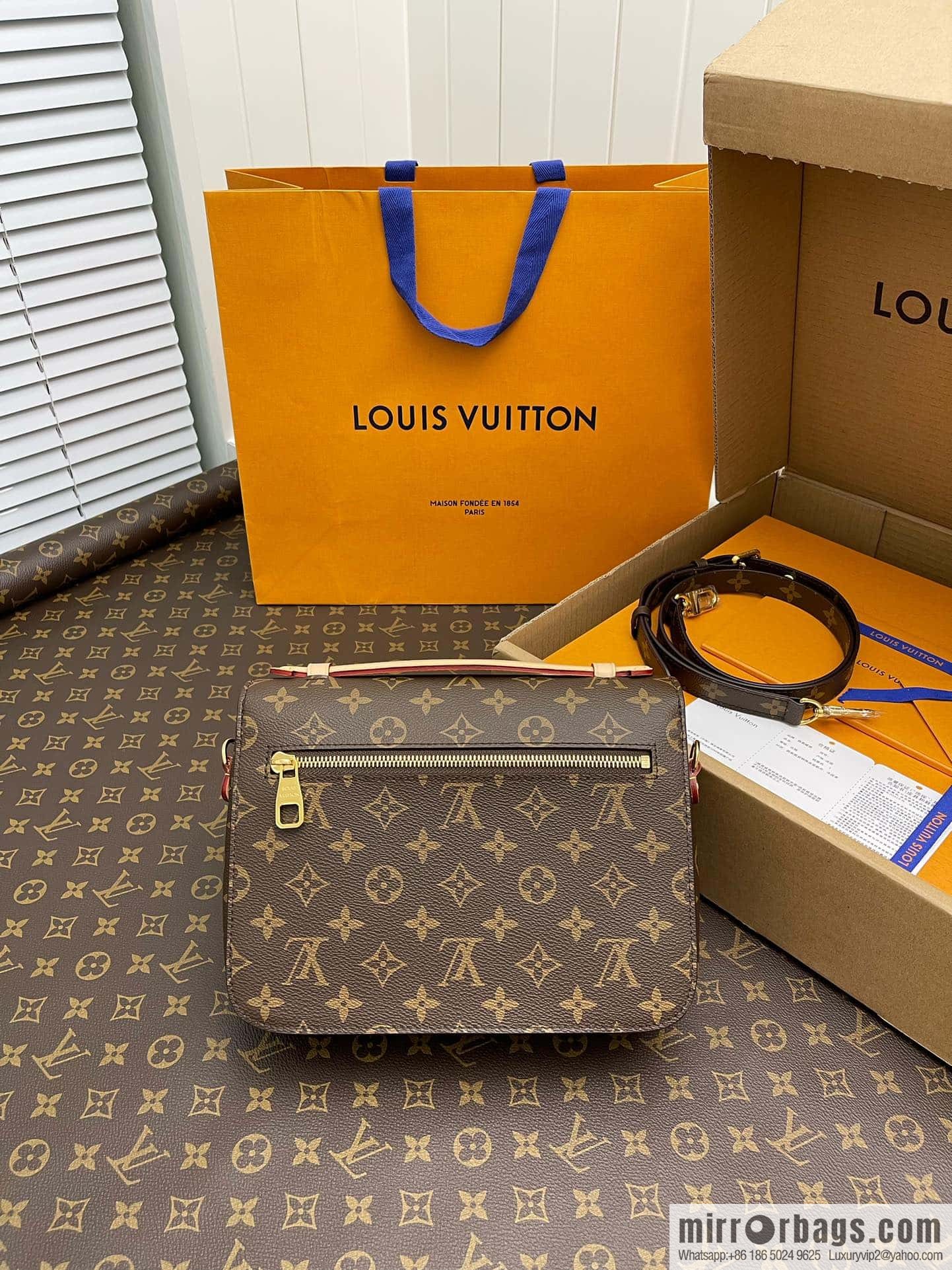 LV M44875 POCHETTE MÉTIS handbag