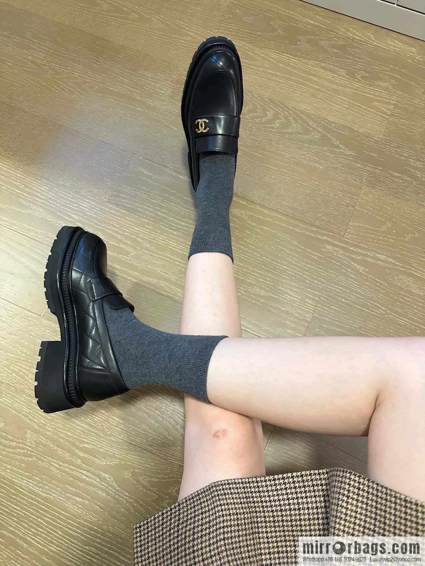 CHANEL Small Fragrant Rhombus Small Gold Button Platform Loafers