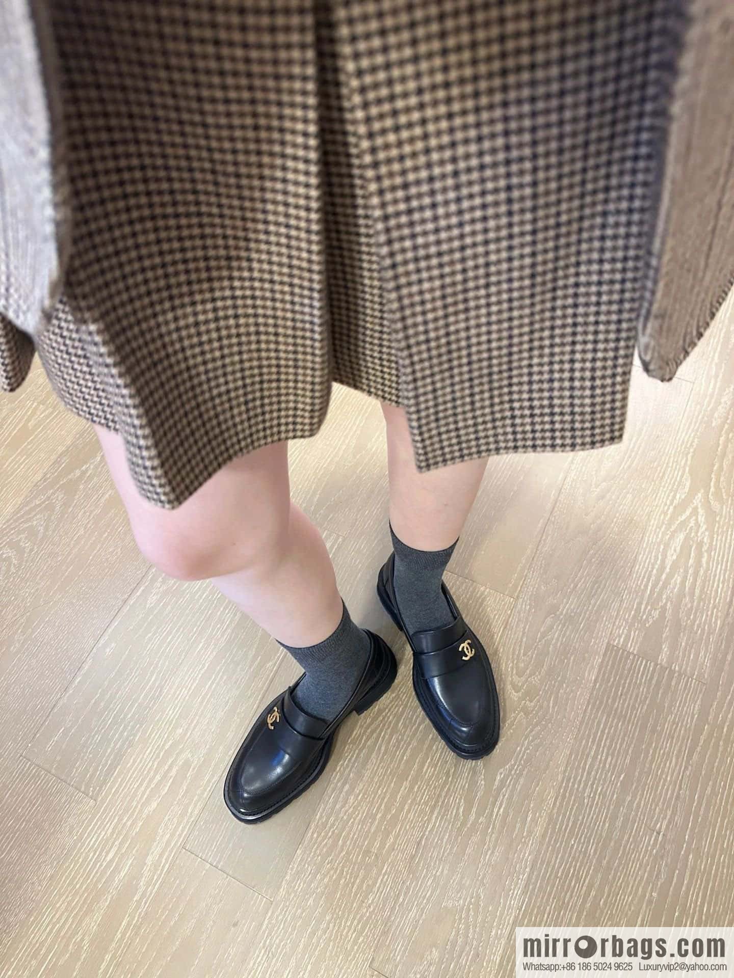 CHANEL Small Fragrant Rhombus Small Gold Button Platform Loafers