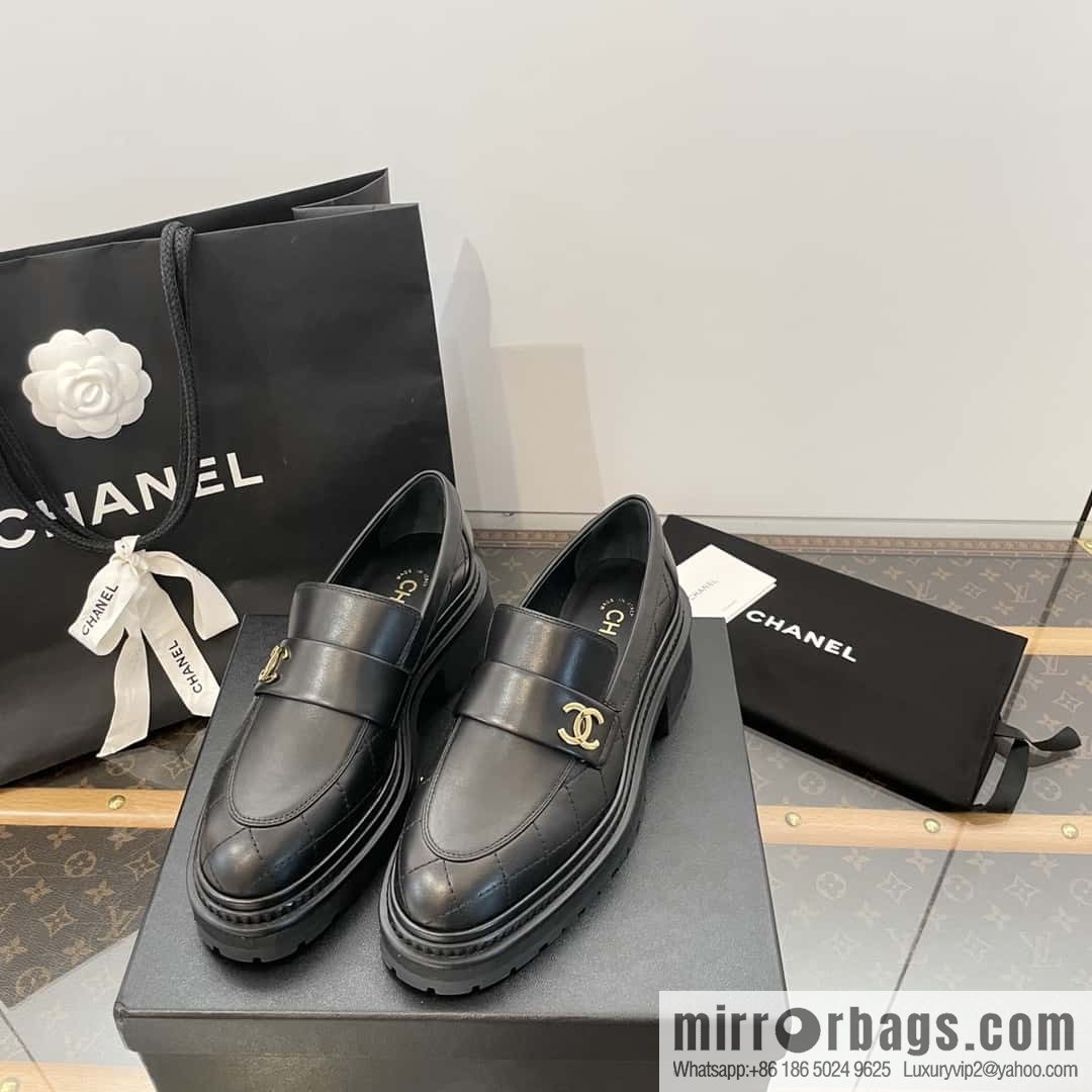 CHANEL Small Fragrant Rhombus Small Gold Button Platform Loafers