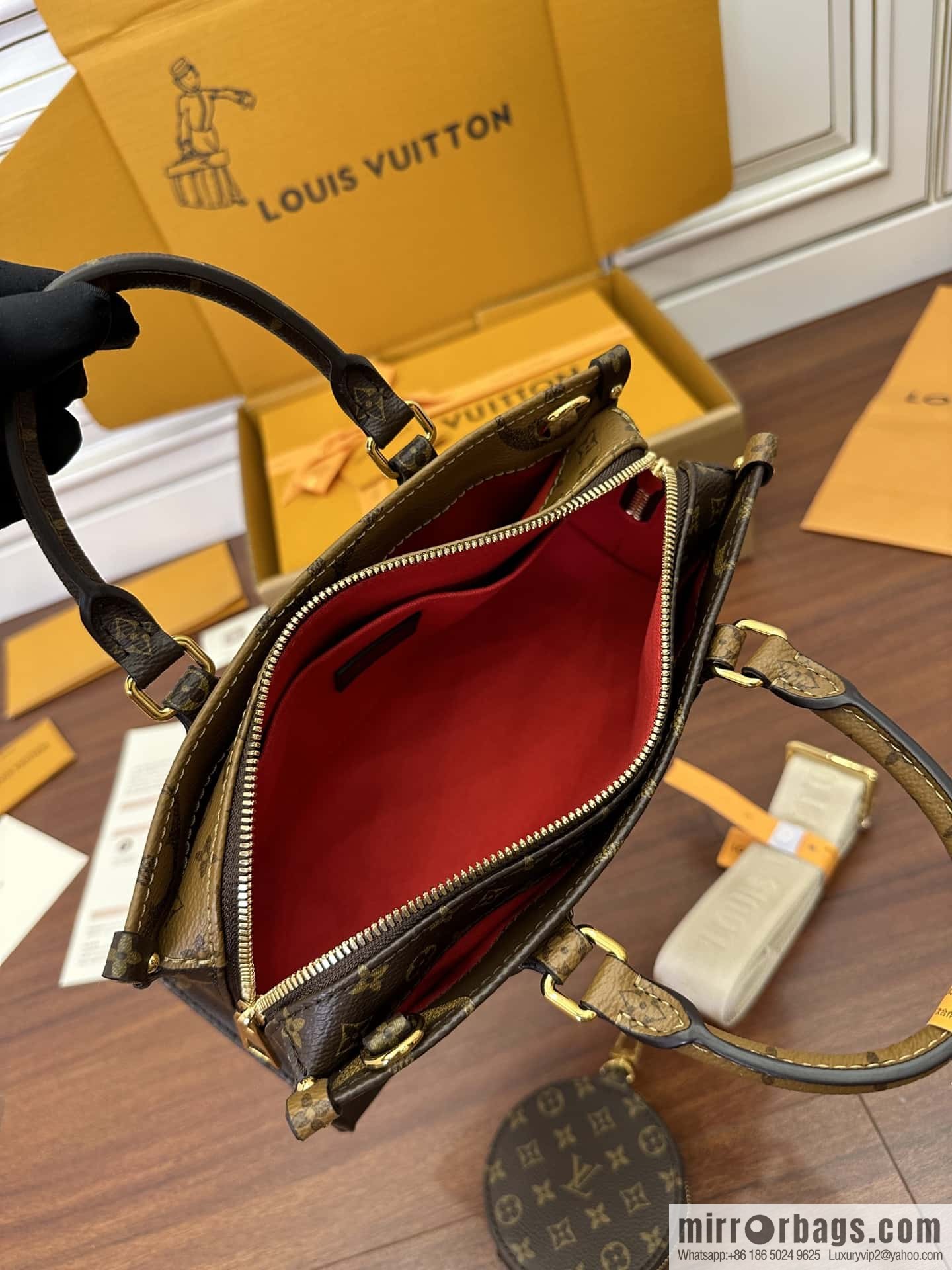 LV OnTheGo East West M46653