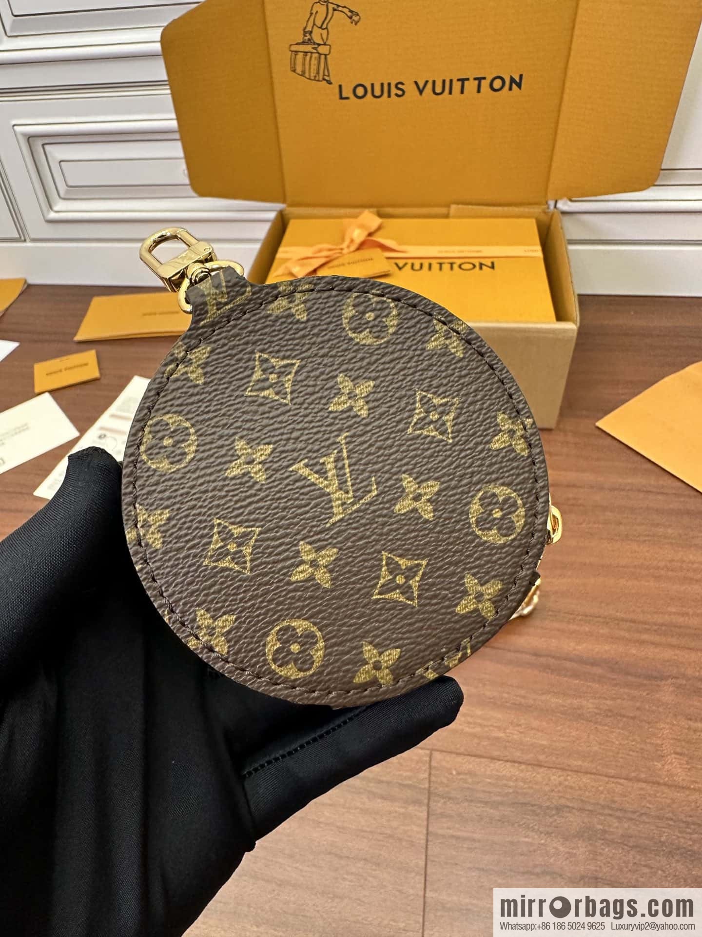 LV OnTheGo East West M46653