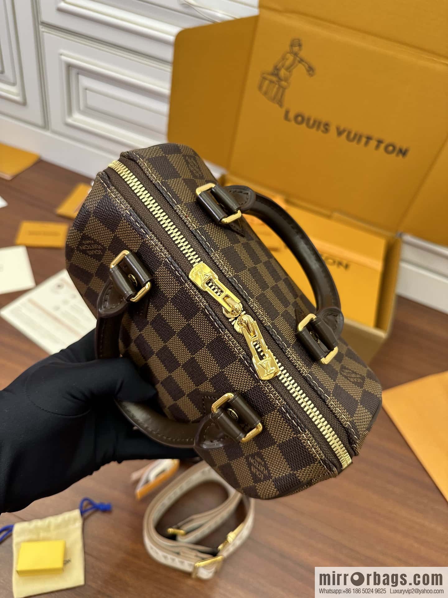 LV N40489 Speedy Bandoulière 20