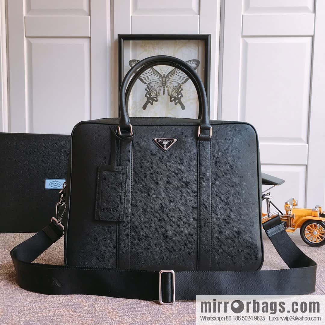 PRADA imported cross pattern leather briefcase 0661