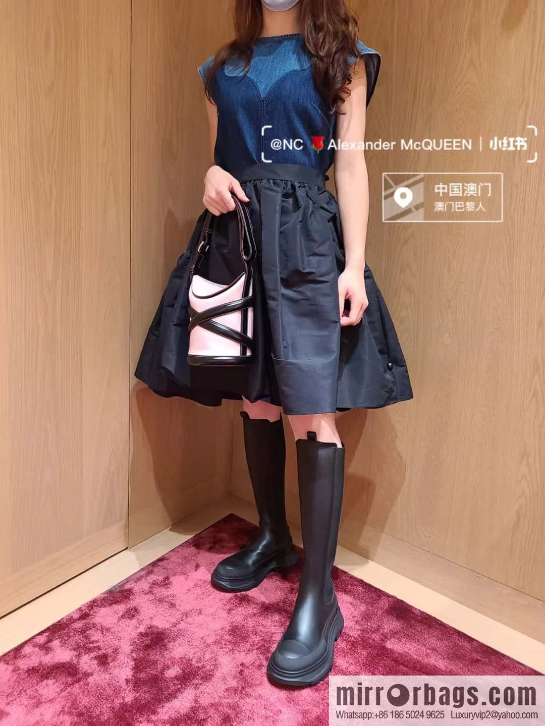 Alexander McQueen Alexander McQueen, thick-soled glossy knight boots