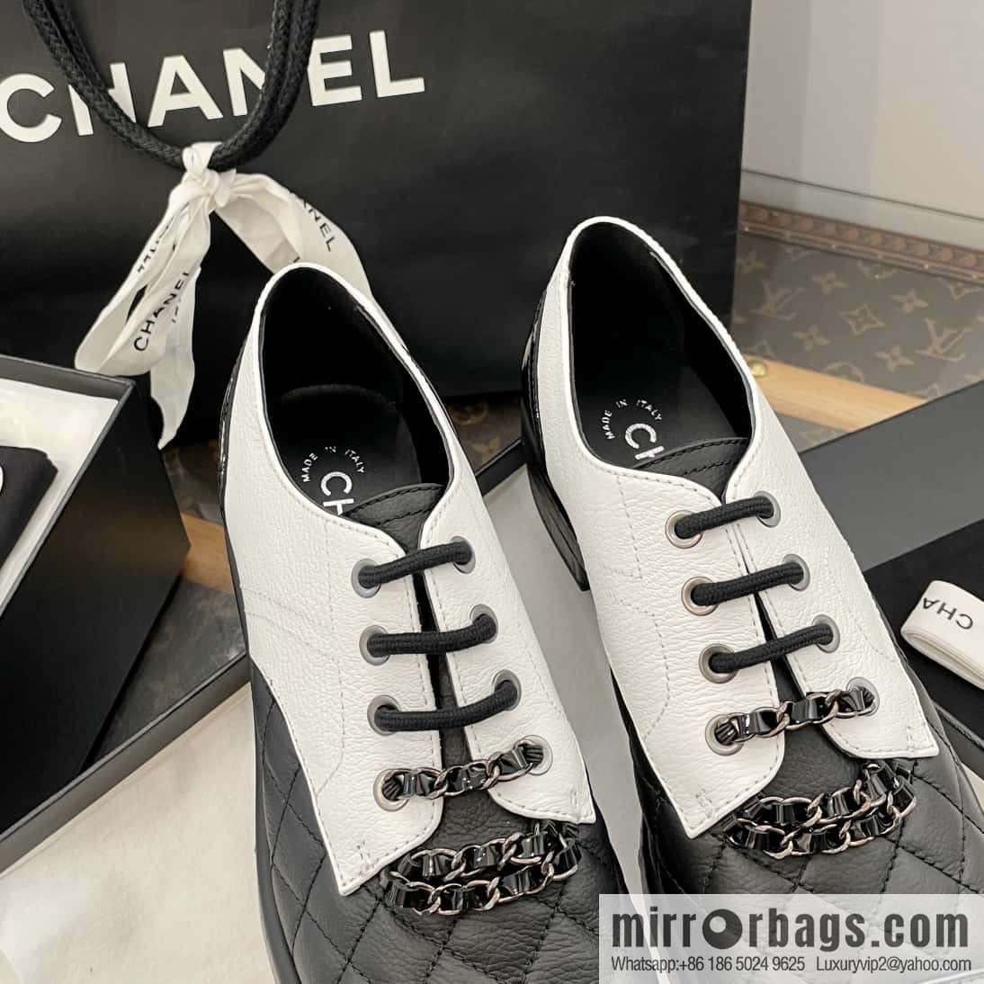 CHANEL Xiaoxiang black and white panda 🐼 chain ⛓ platform loafers