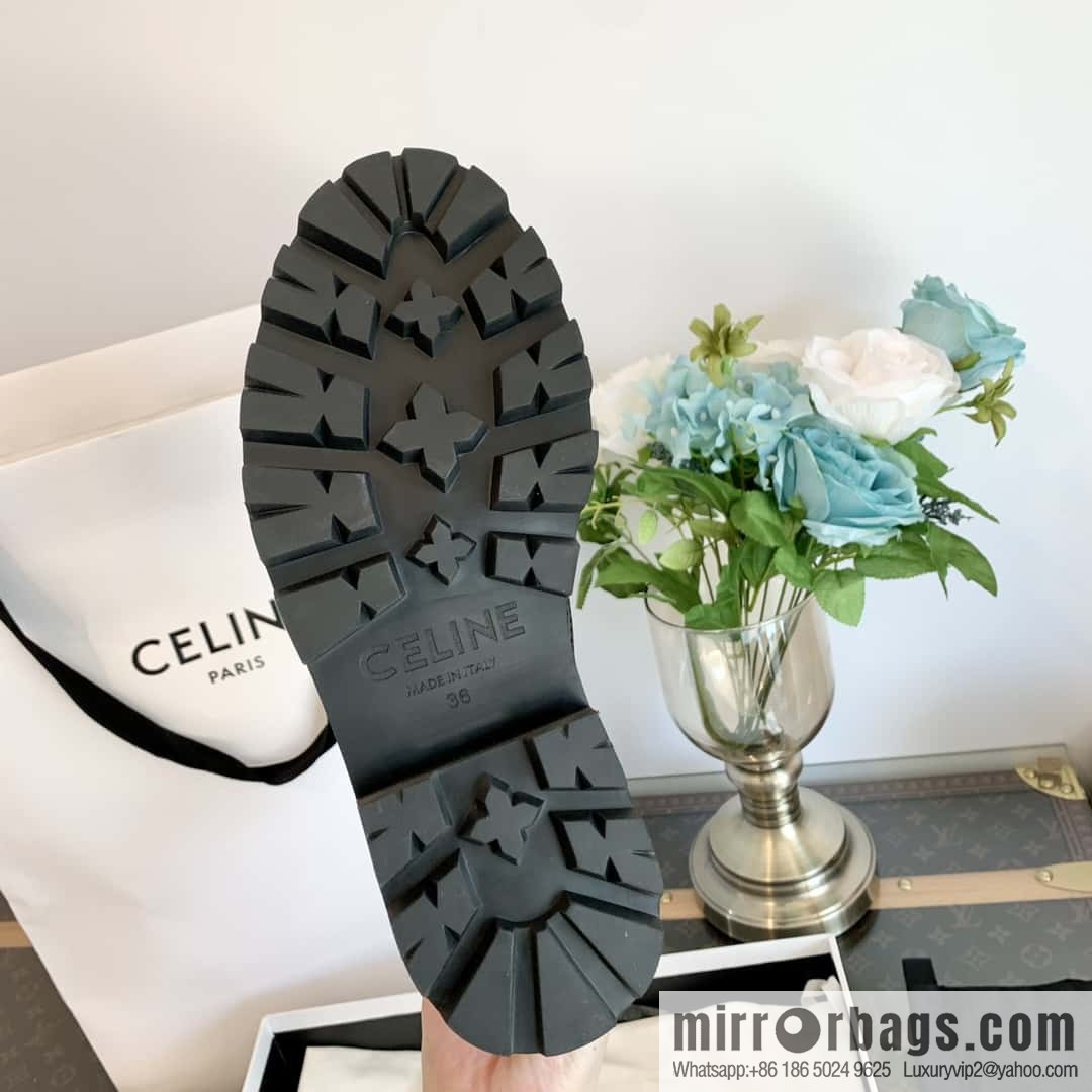 CELINE Celin in one pair of Chelsea booties