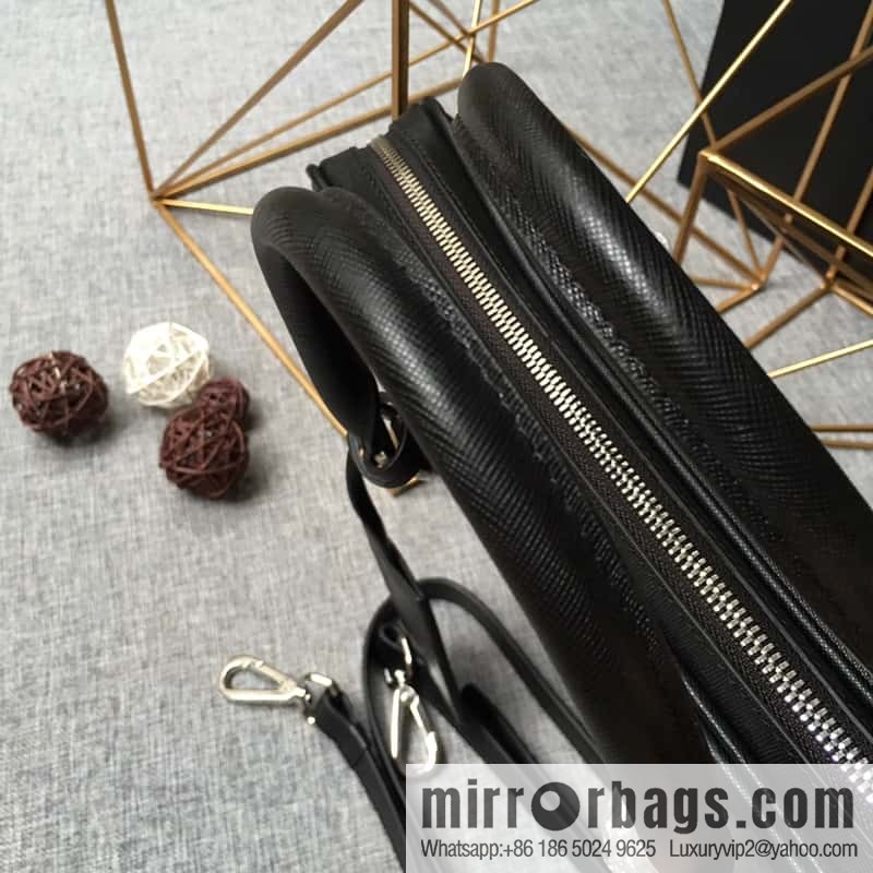 PRADA slim briefcase 0368 black