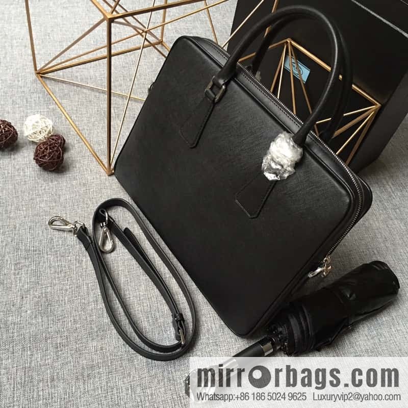 PRADA slim briefcase 0368 black