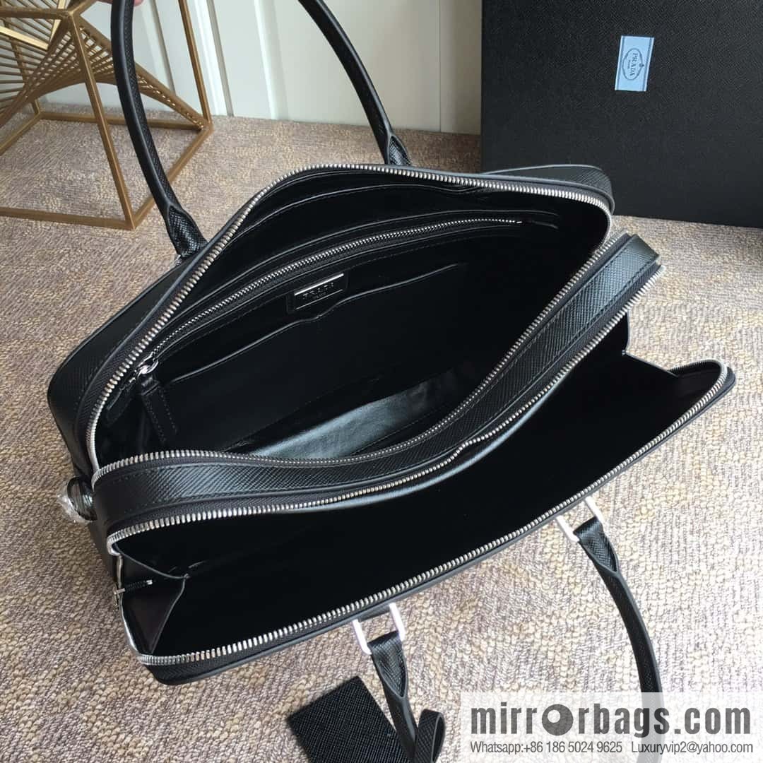 PRADA imported cross pattern leather briefcase 0366B black