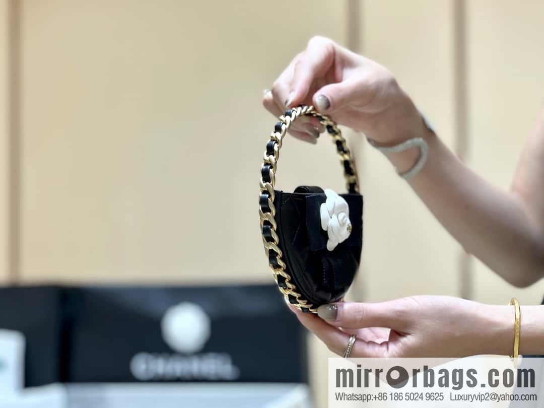 CHANEL 23K Camellia Hula Hoop AP3584