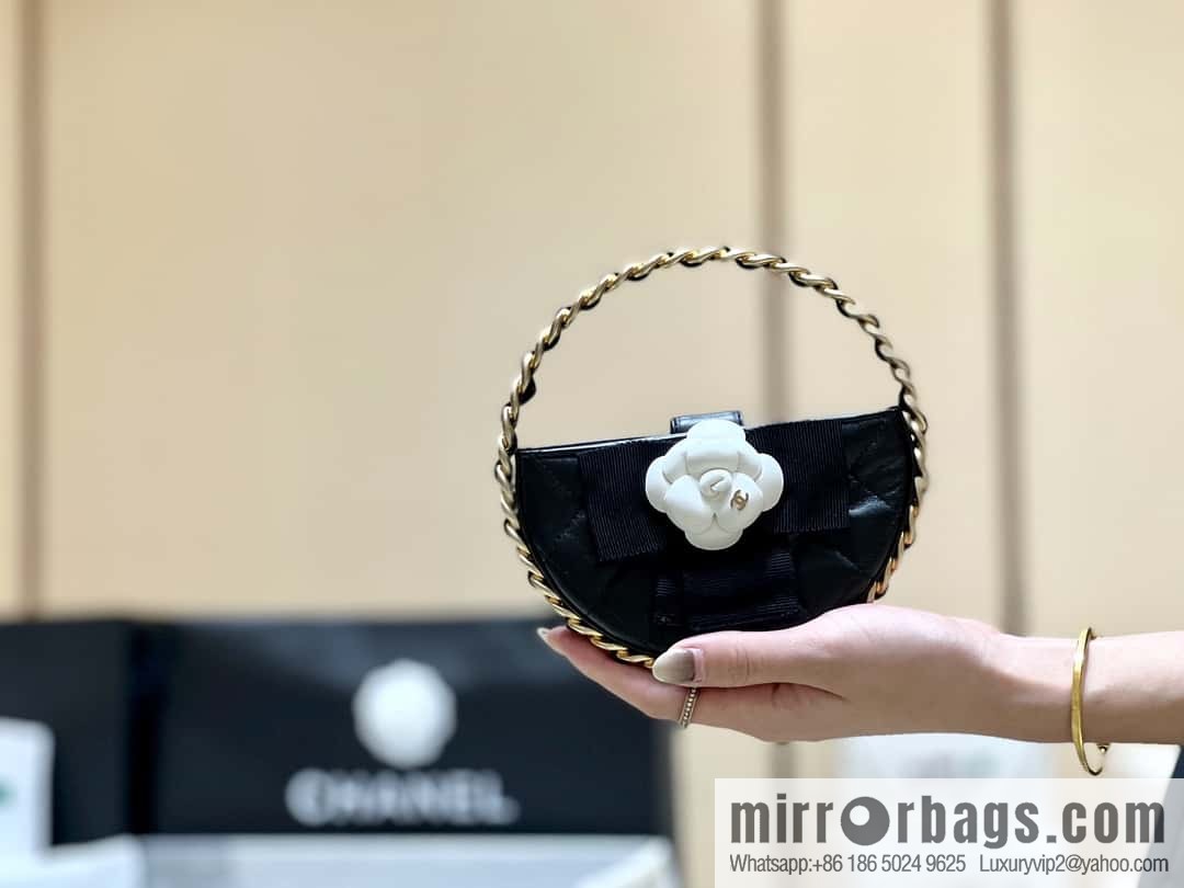 CHANEL 23K Camellia Hula Hoop AP3584