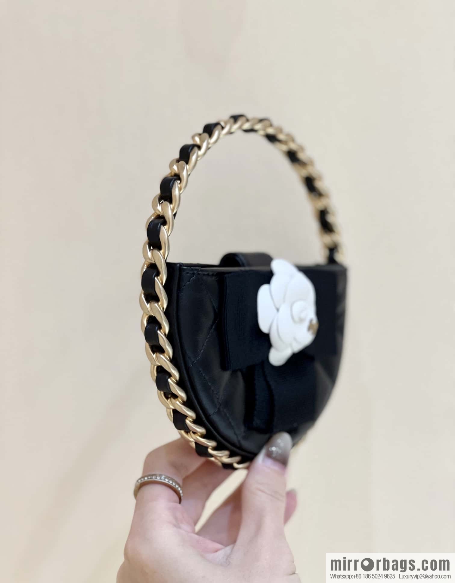 CHANEL 23K Camellia Hula Hoop AP3584