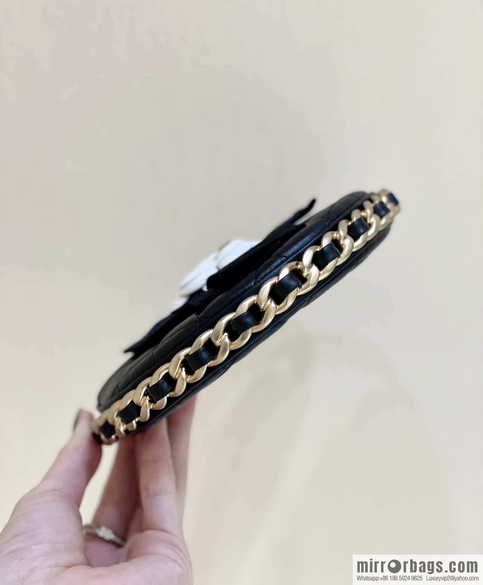 CHANEL 23K Camellia Hula Hoop AP3584