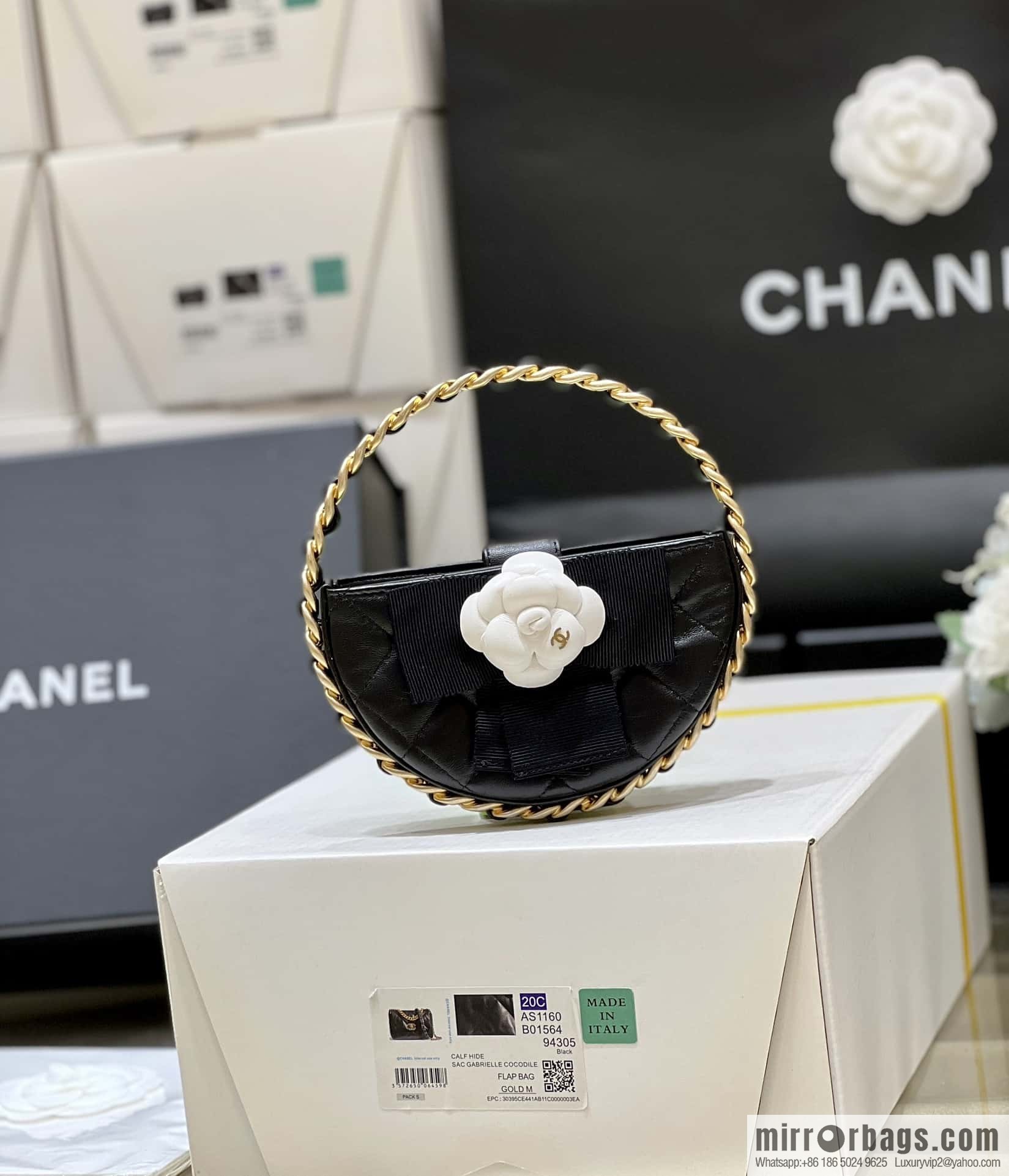 CHANEL 23K Camellia Hula Hoop AP3584