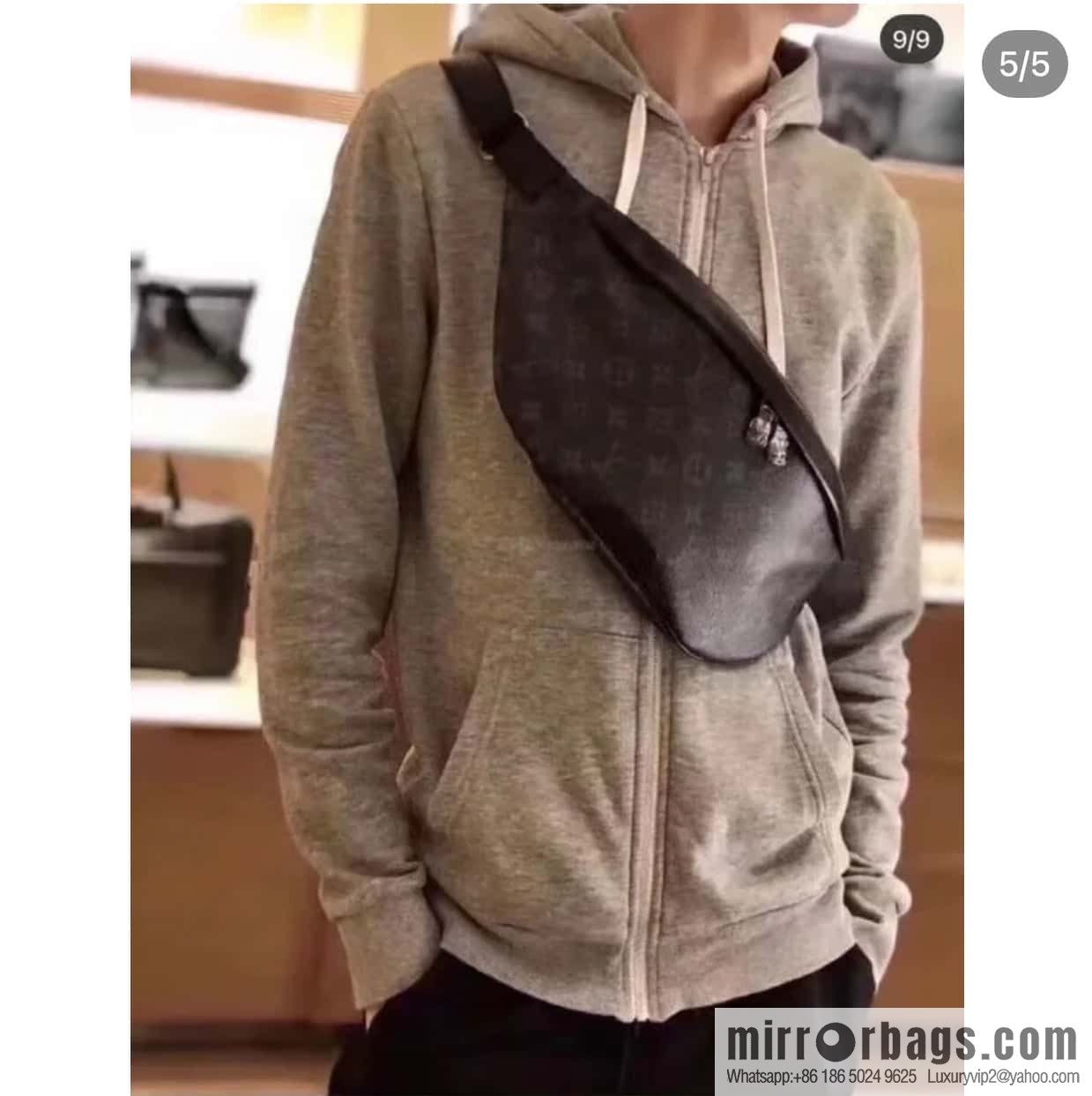 LV M46035 DISCOVERY Small fanny pack