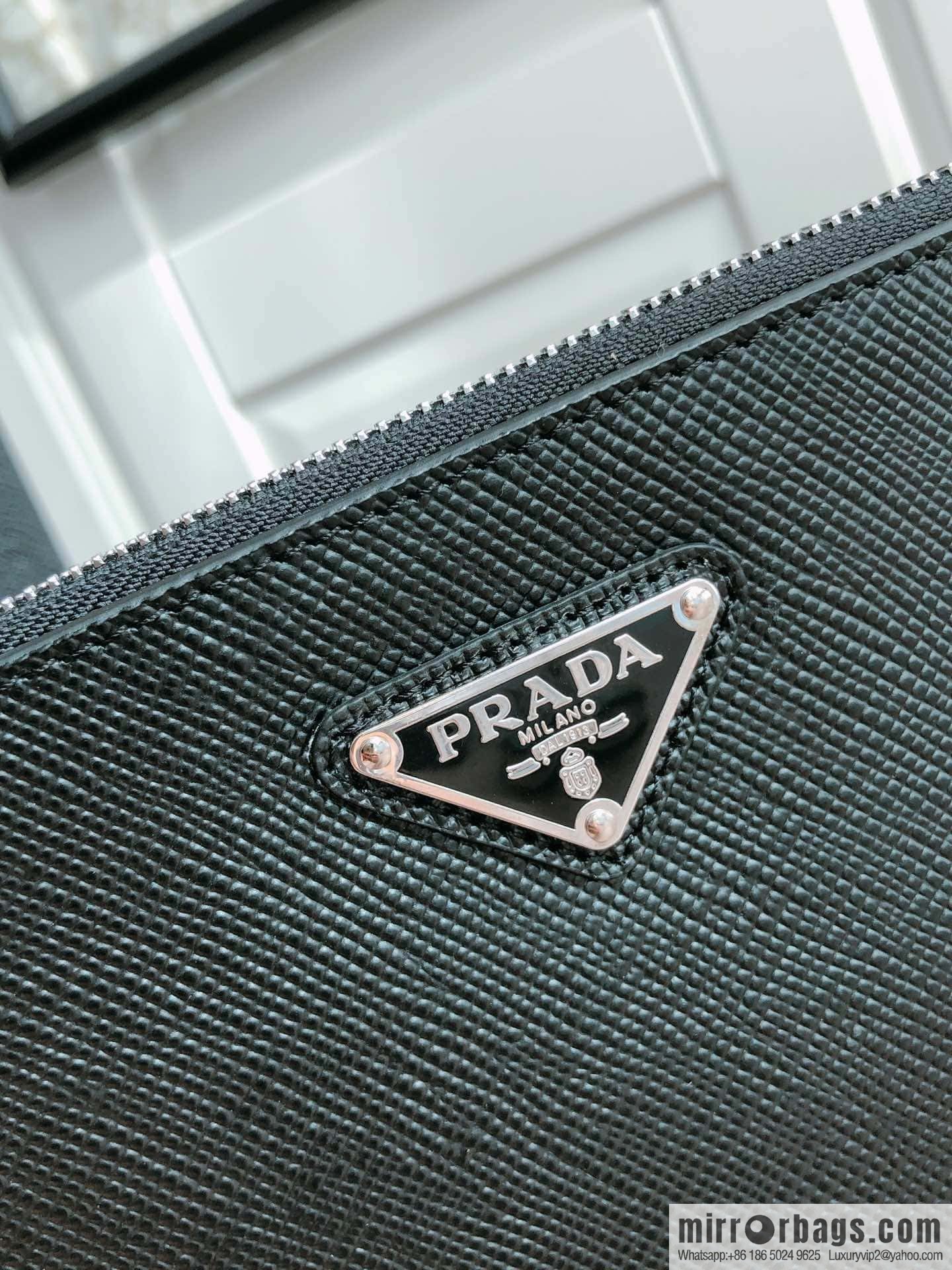 PRADA Prada imported coarse cross pattern leather handbag 2NG005