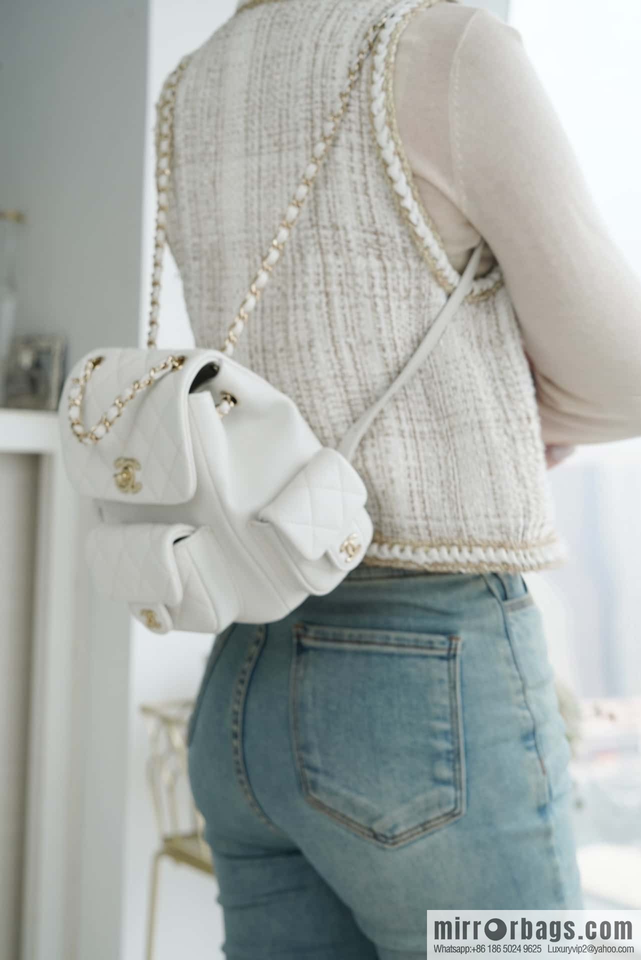 CHANEL 23K new, tank Dumas small shoulder backpack AS4399 white